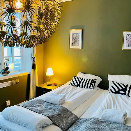 Guest house Lilandtunet 4*