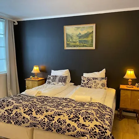 Guest house Lilandtunet 4*