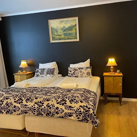 Guest house Lilandtunet 4*