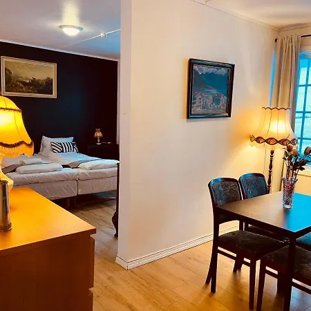 Lilandtunet 4*