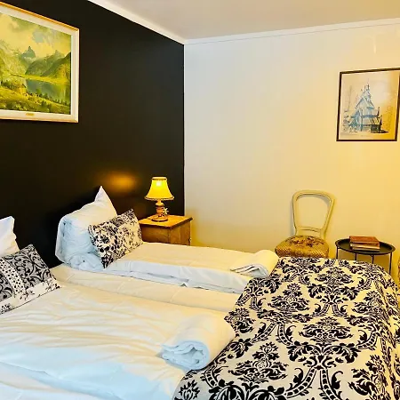 Lilandtunet 4*